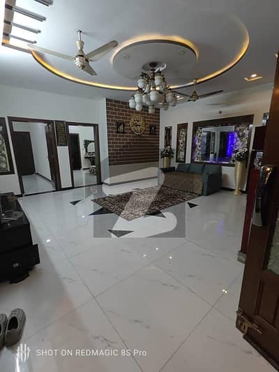 میڈیا ٹاؤن راولپنڈی میں 6 کمروں کا 10 مرلہ مکان 5.5 کروڑ میں برائے فروخت۔