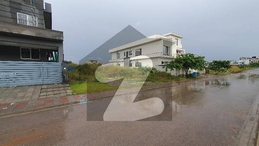 ڈی ایچ اے فیز 5 - سیکٹر بی ڈی ایچ اے ڈیفینس فیز 5,ڈی ایچ اے ڈیفینس,اسلام آباد میں 1 کنال رہائشی پلاٹ 3.25 کروڑ میں برائے فروخت۔