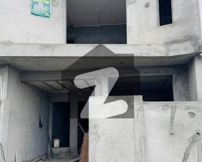 لائل پور ایوینیو جڑانوالہ روڈ,فیصل آباد میں 3 کمروں کا 3 مرلہ مکان 1.42 کروڑ میں برائے فروخت۔