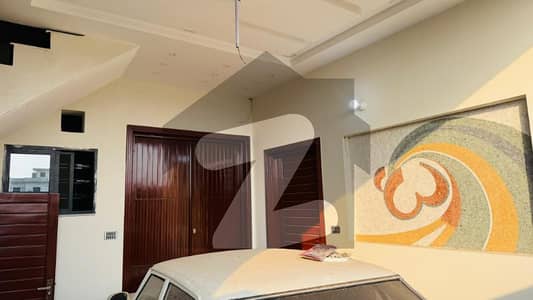 جڑانوالہ روڈ فیصل آباد میں 4 کمروں کا 5 مرلہ مکان 2.1 کروڑ میں برائے فروخت۔