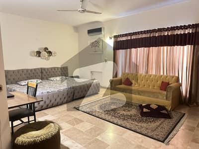 OWNER BUILD SOLID CUNSTRUCTION PRIME LOCATION WELL MAINTAIN BUNGALOW