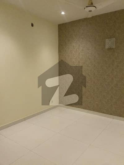 ڈی ایچ اے فیز 7 ڈی ایچ اے ڈیفینس,کراچی میں 4 کمروں کا 4 مرلہ مکان 1.45 لاکھ میں کرایہ پر دستیاب ہے۔