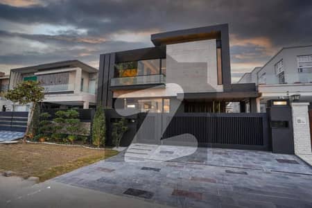 ڈی ایچ اے فیز 6 ڈیفنس (ڈی ایچ اے),لاہور میں 5 کمروں کا 1 کنال مکان 9.25 کروڑ میں برائے فروخت۔