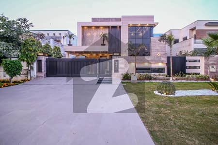 ڈی ایچ اے فیز 7 ڈیفنس (ڈی ایچ اے),لاہور میں 5 کمروں کا 1 کنال مکان 6.65 کروڑ میں برائے فروخت۔