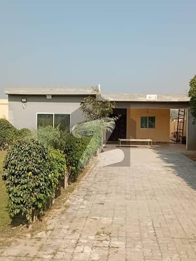 برکی روڈ کینٹ,لاہور میں 2 کمروں کا 3 کنال فارم ہاؤس 2.5 کروڑ میں برائے فروخت۔