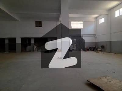 سندھ انڈسٹریل ٹریڈنگ اسٹی - ایس آئی ٹی ای کراچی میں 5 کنال گودام 6.0 لاکھ میں کرایہ پر دستیاب ہے۔