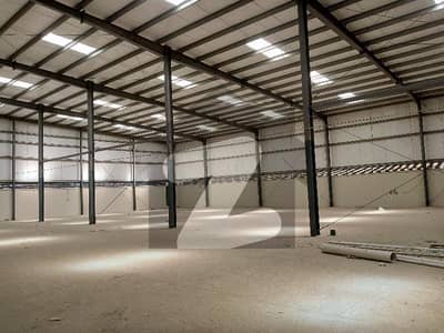 سندھ انڈسٹریل ٹریڈنگ اسٹی - ایس آئی ٹی ای کراچی میں 8 کنال گودام 15.5 لاکھ میں کرایہ پر دستیاب ہے۔