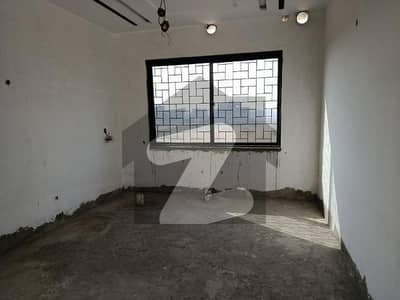 لیک سٹی ۔ سیکٹر ایم ۔ 3 لیک سٹی,رائیونڈ روڈ,لاہور میں 7 کمروں کا 1 کنال مکان 6.0 کروڑ میں برائے فروخت۔