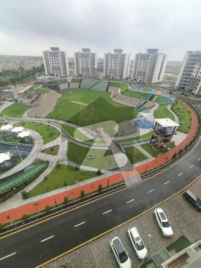 عسکری 11 - سیکٹر ڈی عسکری 11,عسکری,لاہور میں 3 کمروں کا 10 مرلہ فلیٹ 3.85 کروڑ میں برائے فروخت۔