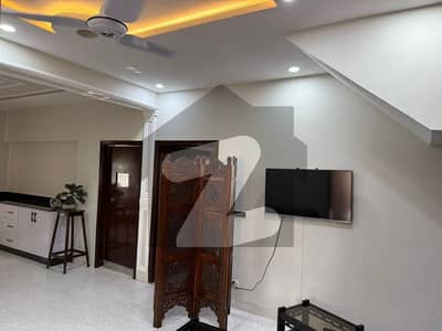 ایف ۔ 6 اسلام آباد میں 4 کمروں کا 1 کنال مکان 4.5 لاکھ میں کرایہ پر دستیاب ہے۔