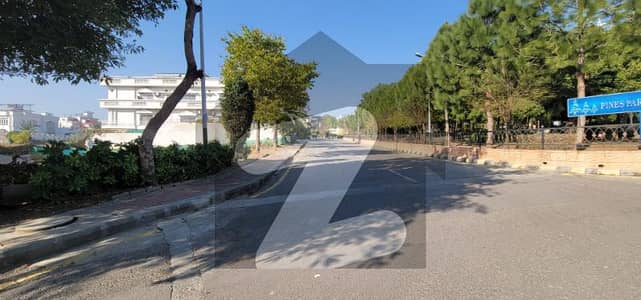 بحریہ انٹلیکچول ویلج بحریہ ٹاؤن راولپنڈی,راولپنڈی میں 1 کنال رہائشی پلاٹ 5.5 کروڑ میں برائے فروخت۔