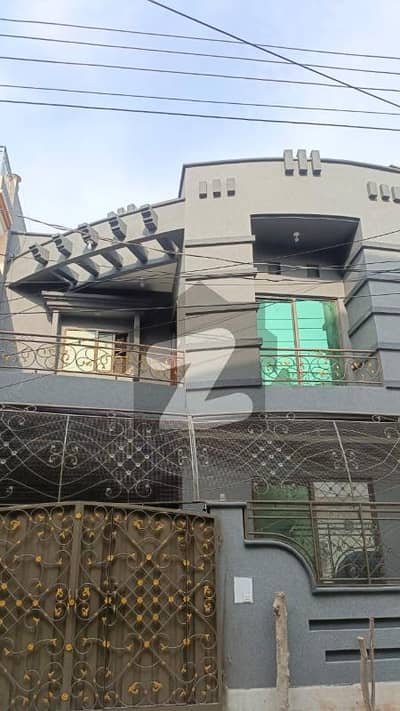 جوہر ٹاؤن فیز 2 جوہر ٹاؤن,لاہور میں 4 کمروں کا 5 مرلہ مکان 2.5 کروڑ میں برائے فروخت۔