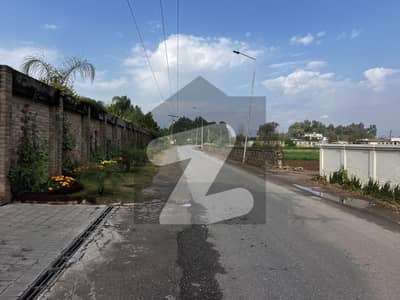 پارک روڈ اسلام آباد میں 5 مرلہ رہائشی پلاٹ 1.5 کروڑ میں برائے فروخت۔
