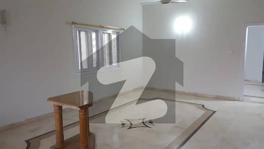 نارتھ ناظم آباد ۔ بلاک آئی نارتھ ناظم آباد,کراچی میں 8 کمروں کا 15 مرلہ مکان 6.75 کروڑ میں برائے فروخت۔