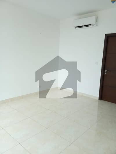 عمار پرل ٹاورز امارکریسنٹ بے,ڈی ایچ اے فیز 8,ڈی ایچ اے ڈیفینس,کراچی میں 3 کمروں کا 10 مرلہ فلیٹ 2.15 لاکھ میں کرایہ پر دستیاب ہے۔