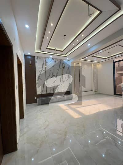 5 Marla Brand New Modern Design Lavish House For Sale In Tulip Overseas Block Park View City Lahore | For Discounted Price And Original Pictures Download The App "Signature Lands".