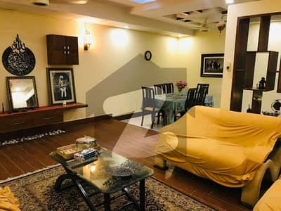 ڈی ایچ اے فیز 7 ایکسٹینشن ڈی ایچ اے ڈیفینس,کراچی میں 4 کمروں کا 4 مرلہ مکان 4.6 کروڑ میں برائے فروخت۔