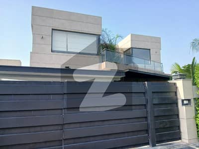 ڈی ایچ اے فیز 7 - بلاک کیو فیز 7,ڈیفنس (ڈی ایچ اے),لاہور میں 5 کمروں کا 1 کنال مکان 7.25 کروڑ میں برائے فروخت۔