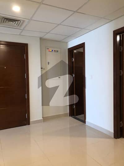 Prime Location 1650 Square Feet Flat In Stunning Emaar Reef Towers Is Available For rent Prime Location 1650 Square Feet Flat In Stunning Emaar Reef Towers Is Available For rent