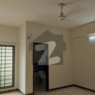 عسکری 11 عسکری,لاہور میں 3 کمروں کا 10 مرلہ فلیٹ 1.1 لاکھ میں کرایہ پر دستیاب ہے۔