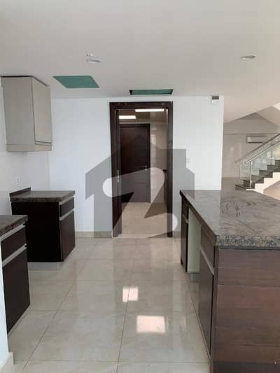 Prime Location Penthouse For Grabs In 4000 Square Feet Karachi