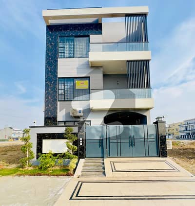 سینٹرل پارک ہاؤسنگ سکیم لاہور میں 5 کمروں کا 5 مرلہ مکان 2.2 کروڑ میں برائے فروخت۔