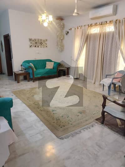 Very Well Maintained 600 Yard Bunglow For Sale