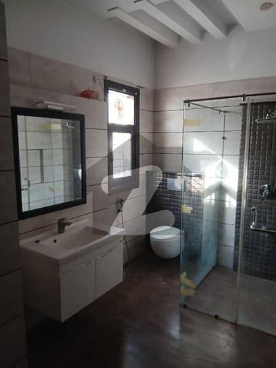 ڈی ایچ اے فیز 7 ایکسٹینشن ڈی ایچ اے ڈیفینس,کراچی میں 4 کمروں کا 5 مرلہ مکان 4.7 کروڑ میں برائے فروخت۔