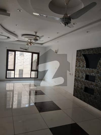 ڈی ایچ اے فیز 7 ایکسٹینشن ڈی ایچ اے ڈیفینس,کراچی میں 4 کمروں کا 5 مرلہ مکان 5.0 کروڑ میں برائے فروخت۔