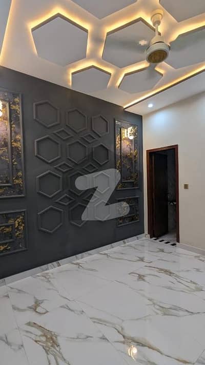 نشیمنِ اقبال فیز 2 نشیمنِ اقبال,لاہور میں 4 کمروں کا 5 مرلہ مکان 1.82 کروڑ میں برائے فروخت۔