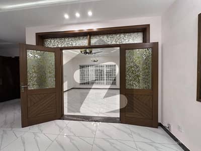 10 Marla Ground Portion Available For Rent In Bahria Phase 7