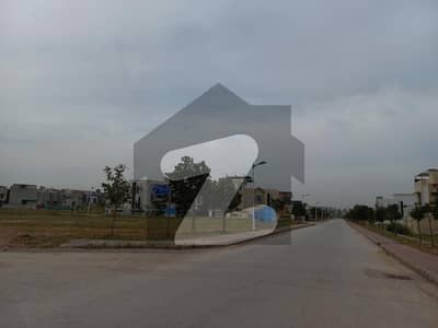 بحریہ ٹاؤن فیز 8 ۔ بلاک ایل بحریہ ٹاؤن فیز 8,بحریہ ٹاؤن راولپنڈی,راولپنڈی میں 10 مرلہ رہائشی پلاٹ 88.0 لاکھ میں برائے فروخت۔