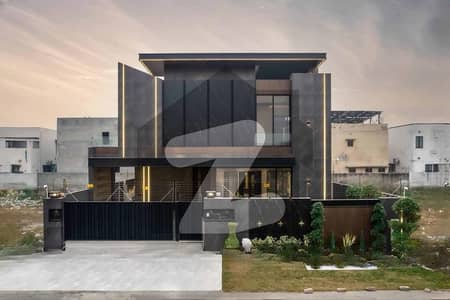 100% ORIGNAL PICS KANAL EYE CATCHING SUPERB LUXURY BUNGALOW FOR SALE ON TOP LOCATION