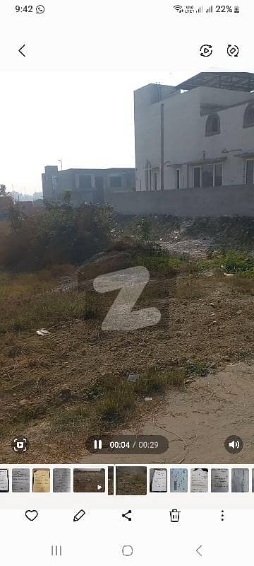 ڈی ایچ اے فیز 7 ڈیفنس (ڈی ایچ اے),لاہور میں 1 کنال رہائشی پلاٹ 3.3 کروڑ میں برائے فروخت۔