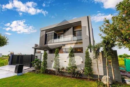 ڈی ایچ اے فیز 7 ڈیفنس (ڈی ایچ اے),لاہور میں 5 کمروں کا 1 کنال مکان 7.35 کروڑ میں برائے فروخت۔