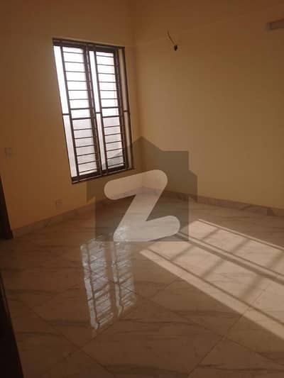 ٹیولِپ ٹاور سعدی روڈ,کراچی میں 2 کمروں کا 5 مرلہ فلیٹ 1.3 کروڑ میں برائے فروخت۔