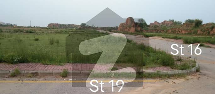 بحریہ ٹاؤن فیز 8 ۔ بلاک کے بحریہ ٹاؤن فیز 8,بحریہ ٹاؤن راولپنڈی,راولپنڈی میں 10 مرلہ رہائشی پلاٹ 77.0 لاکھ میں برائے فروخت۔