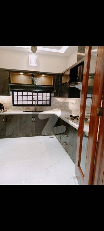 10 Marla Spacious House For Sale In LDA Avenue 1