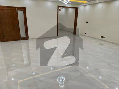 ایف ۔ 7 اسلام آباد میں 5 کمروں کا 1 کنال مکان 9.0 لاکھ میں کرایہ پر دستیاب ہے۔