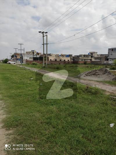 10 marla corner plot for sale main Road
