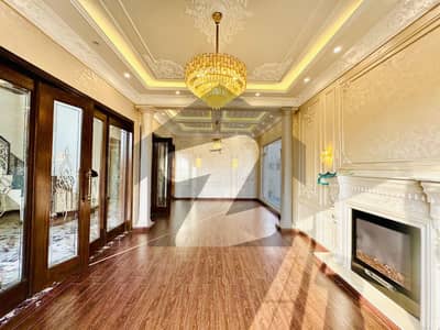 لیک سٹی میڈوز لاہور میں 5 کمروں کا 1 کنال مکان 7.75 کروڑ میں برائے فروخت۔