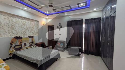 ایڈن بولیوارڈ ہاؤسنگ سکیم کالج روڈ,لاہور میں 1 کمرے کا 5 مرلہ بالائی پورشن 43.0 ہزار میں کرایہ پر دستیاب ہے۔