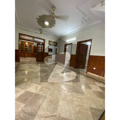 Single Storey Available For Rent