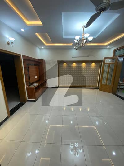 جی ۔ 13 اسلام آباد میں 5 کمروں کا 7 مرلہ مکان 2.0 لاکھ میں کرایہ پر دستیاب ہے۔