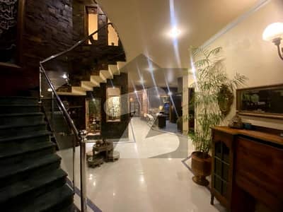 ڈی ایچ اے فیز 6 ڈی ایچ اے ڈیفینس,کراچی میں 5 کمروں کا 1 کنال مکان 11.5 کروڑ میں برائے فروخت۔