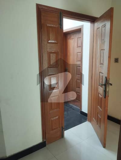 پی آئی اے ہاؤسنگ سکیم لاہور میں 2 کمروں کا 10 مرلہ مکان 65.0 ہزار میں کرایہ پر دستیاب ہے۔