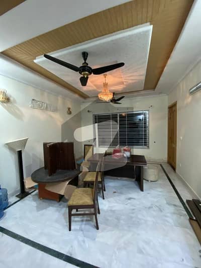 جی ۔ 13 اسلام آباد میں 3 کمروں کا 10 مرلہ زیریں پورشن 1.05 لاکھ میں کرایہ پر دستیاب ہے۔