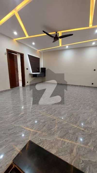 7 Marla Brand New Ground Portion For Rent. .