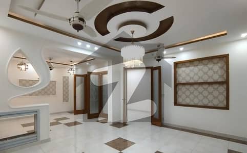 ڈی ایچ اے فیز 6 ڈیفنس (ڈی ایچ اے),لاہور میں 5 کمروں کا 1 کنال مکان 3.1 لاکھ میں کرایہ پر دستیاب ہے۔