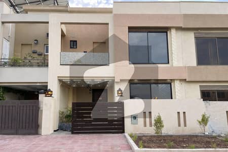 بحریہ ٹاؤن فیز 8 بحریہ ٹاؤن راولپنڈی,راولپنڈی میں 3 کمروں کا 5 مرلہ مکان 2.1 کروڑ میں برائے فروخت۔